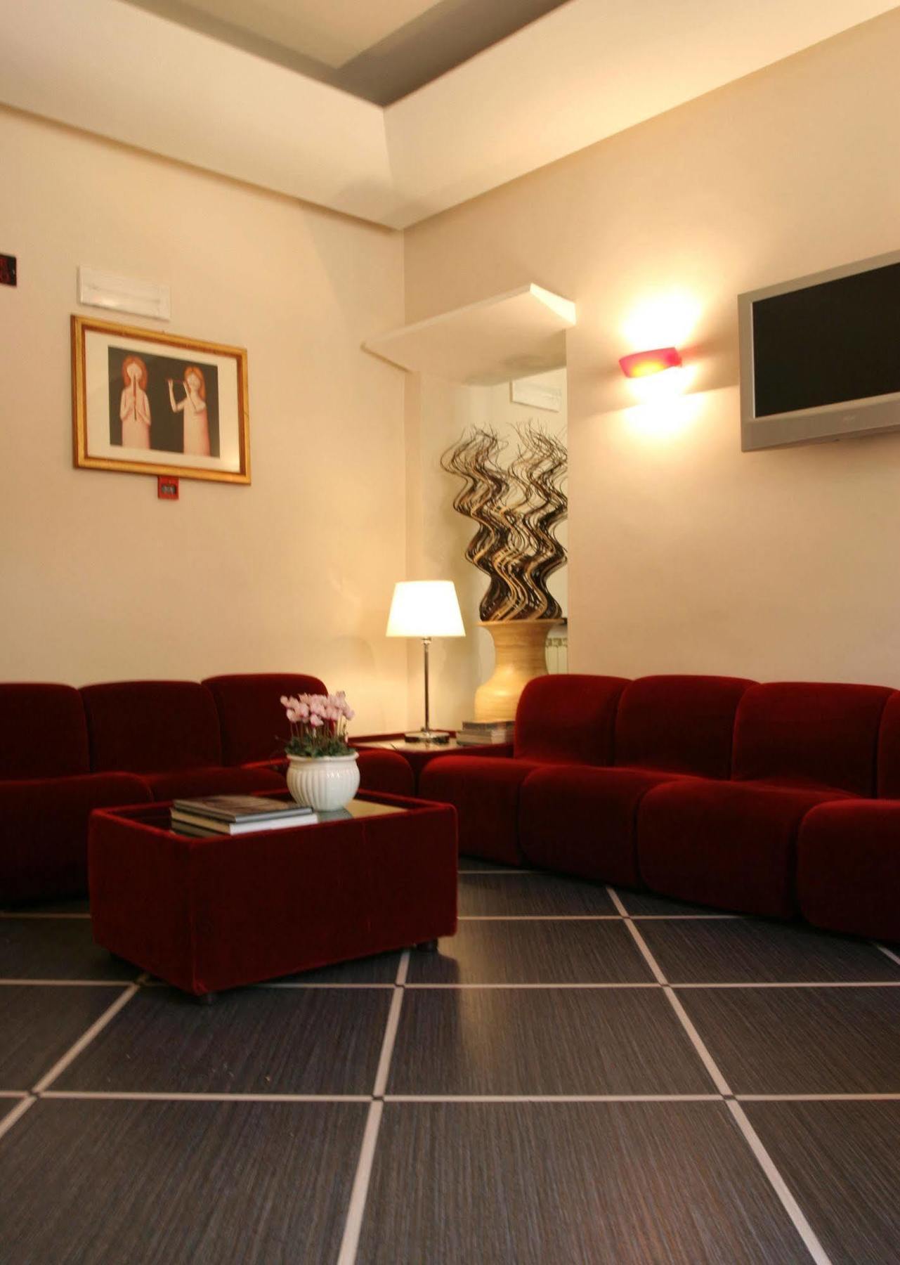 Garda 3* Rom
